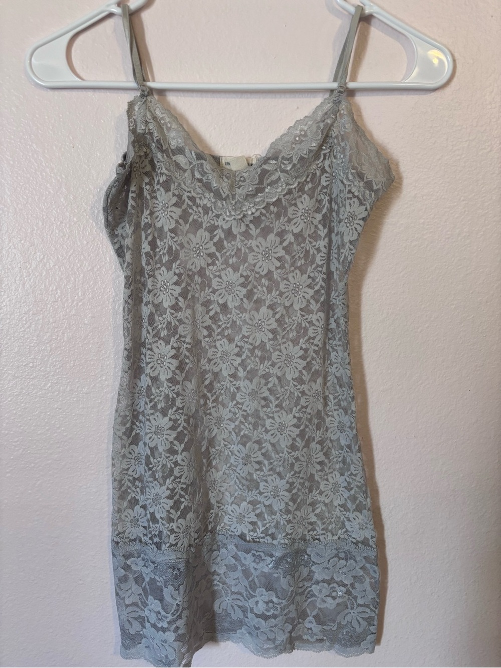 Zenana Outfitters Woman’s White Lace Cami Tank Top, Size S